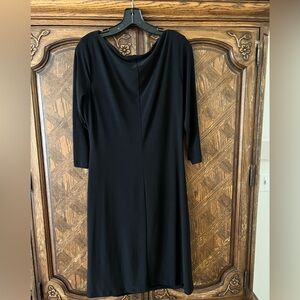 Ralph Lauren black polyester cocktail dress-size 14
Midi length 3/4 sleeves
